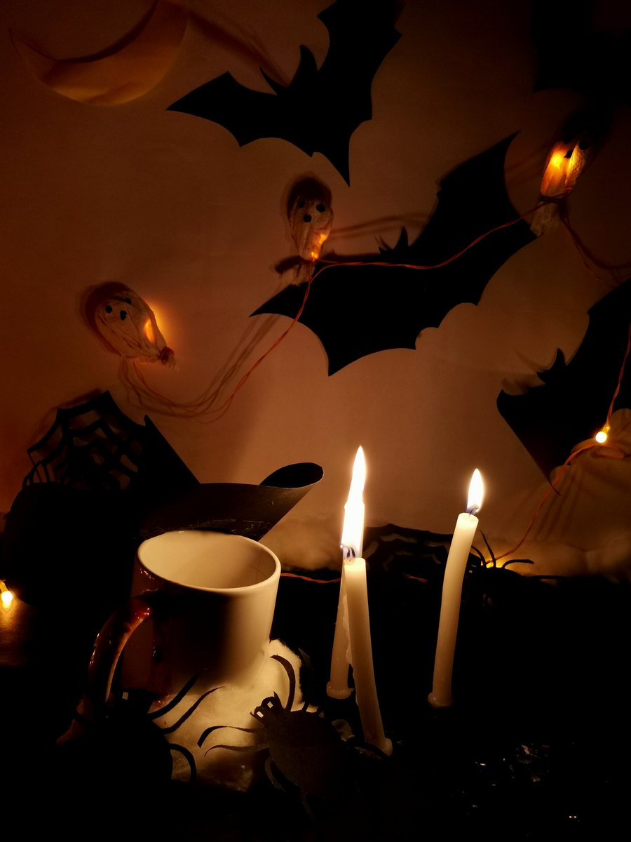 No warmth. Just wake. 
<a href="/mugshot_vet/">Mugshot</a>
#MugshotChallenge
#Halloween
#SpookySeason