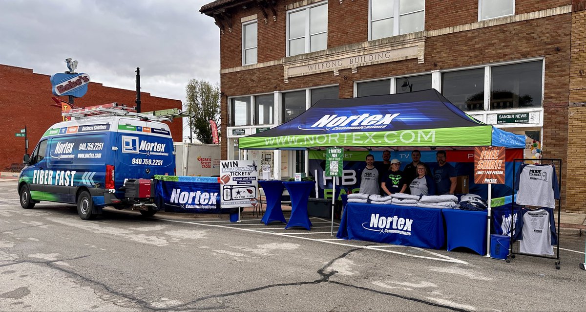 NortexComm's tweet image. GREAT MORNING ☀️ Come see our friendly faces, get a free shirt &amp;amp; TRIPLE YOUR CHANCE to win Dallas Cowboys tickets #FiberFast #FiberFun #FiberFest #SupportLocal