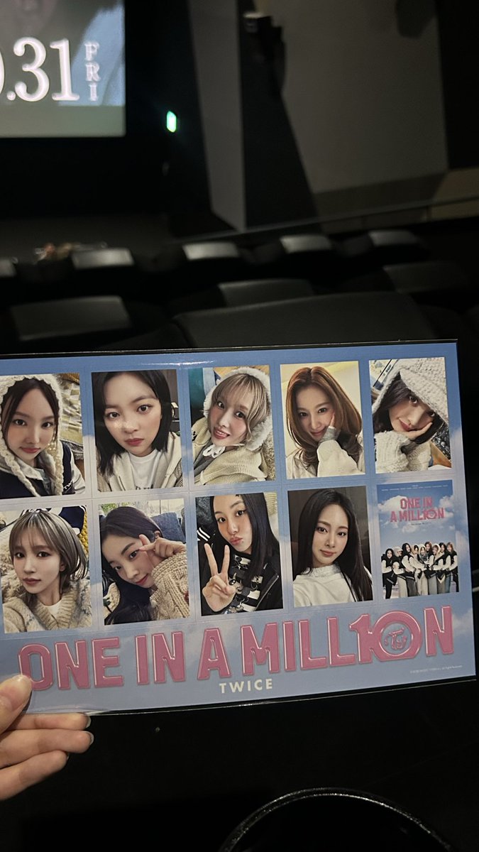 昨日初日の1番早い時間で見てきた！
10年もTWICEでいてくれてありがとう💕
また見にいこーかな😣