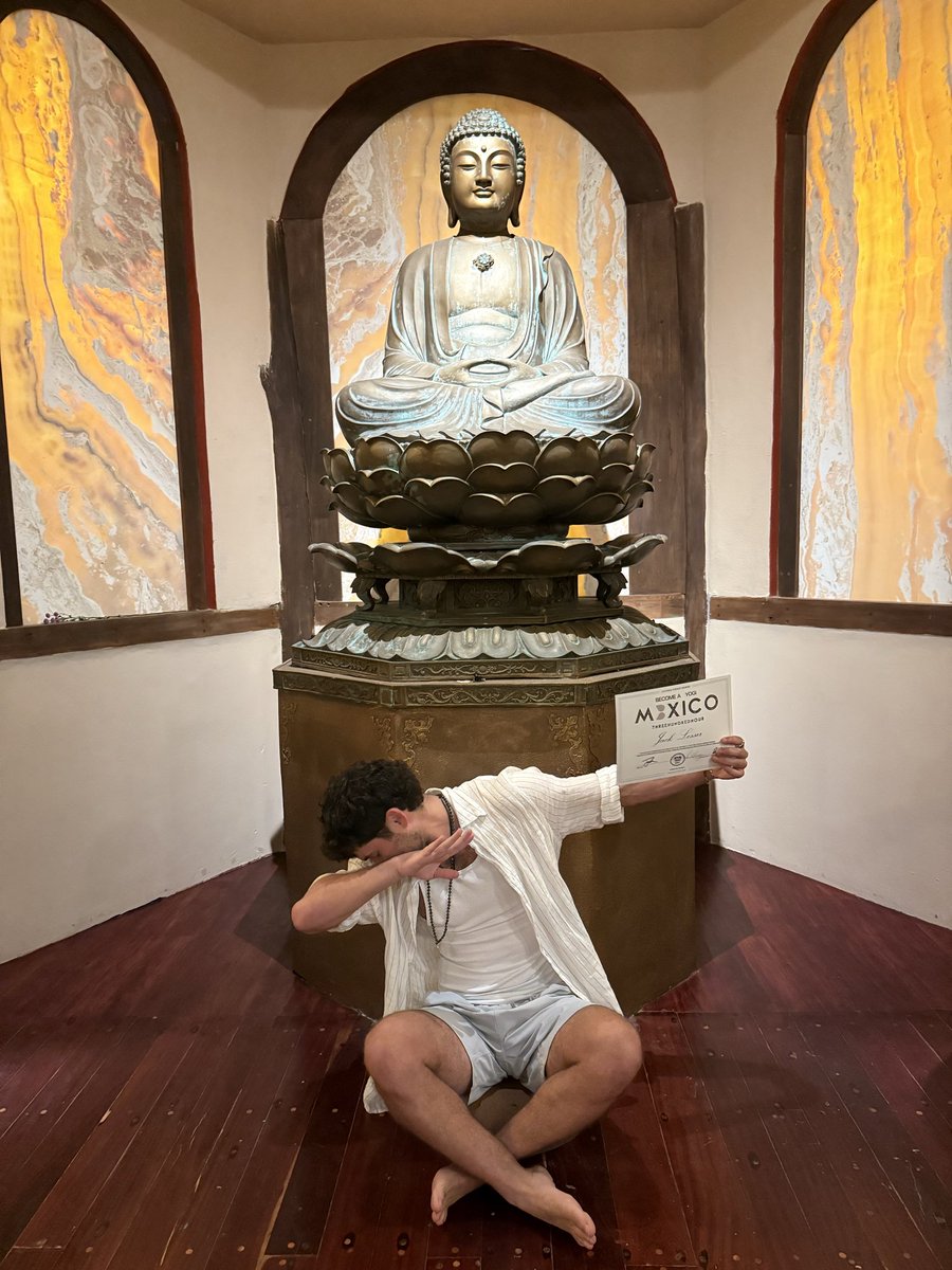 jacklesser_'s tweet image. On today’s edition of you can just do things: 500hr registered yoga teacher ✅ 

Ahooo 🙏 

#Satflow