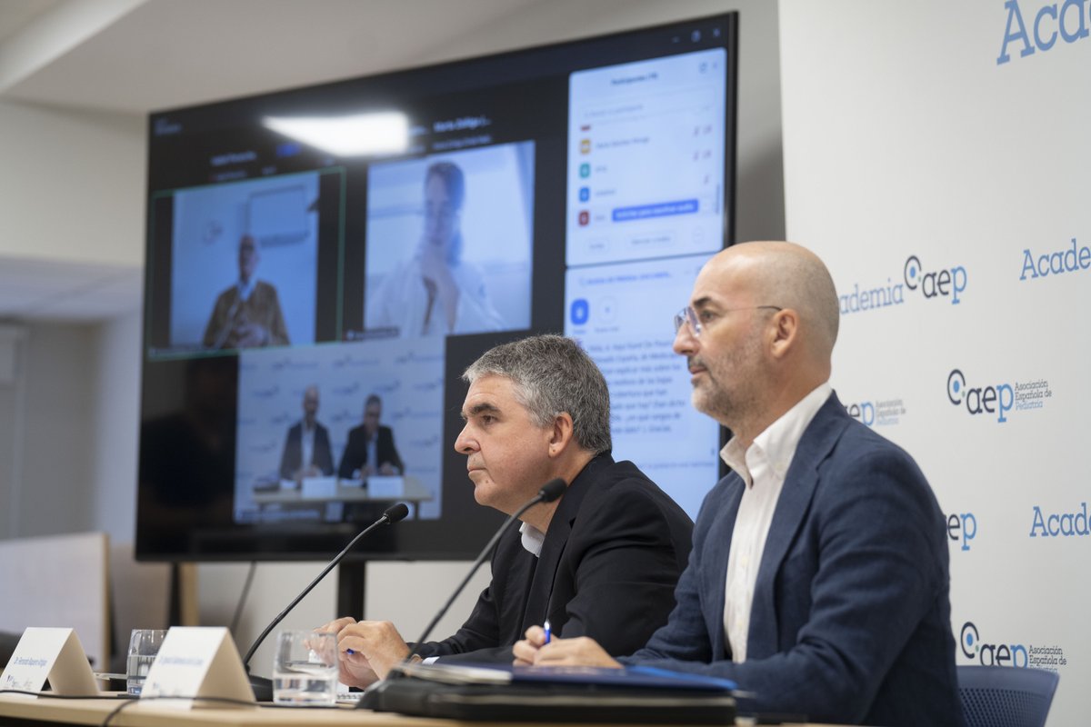 Vacunación antigripal en la infancia y la adolescencia. Consenso AEV, CAV-AEP y SEIP, en el que recomiendan la vacunación sistemática frente a la gripe de todos los niños y adolescentes de entre 6 meses y 17 años. 
vacunasaep.org/profesionales/…