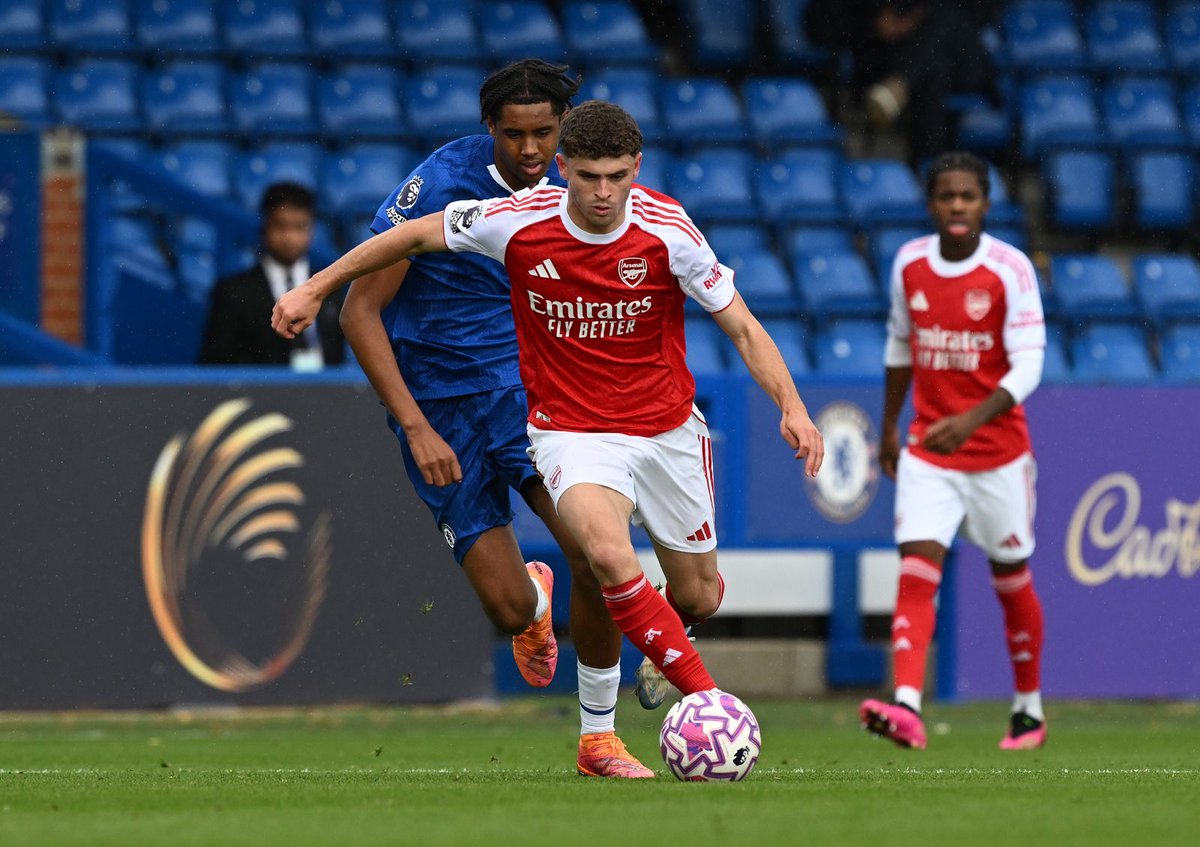 ArsenalAcademy's tweet photo. ▶️ Back underway for the 2nd half.
Let's get back into this game, Gunners!
🔴 0 - 1 🔵 (45’)
#AFCU21 | #U21PL https://t.co/lDxweYol80