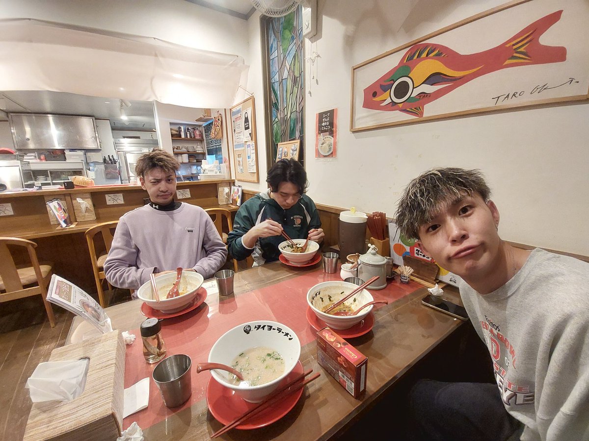 こばやしです tweet media