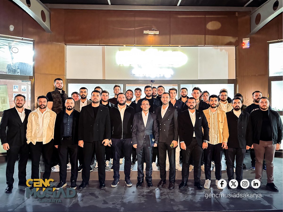 Genç MÜSİAD Sakarya olarak, Sakarya Ticaret İl Müdürümüz Sayın Emre Atmaca’yı şubemizde misafir ettik. Üyelerimizle birlikte gerçekleşen buluşmada, girişimcilik ve gençlerin iş dünyasındaki rolü üzerine paylaşımlar yapıldı. Nazik ziyaretleri ve katkıları için teşekkür ederiz.