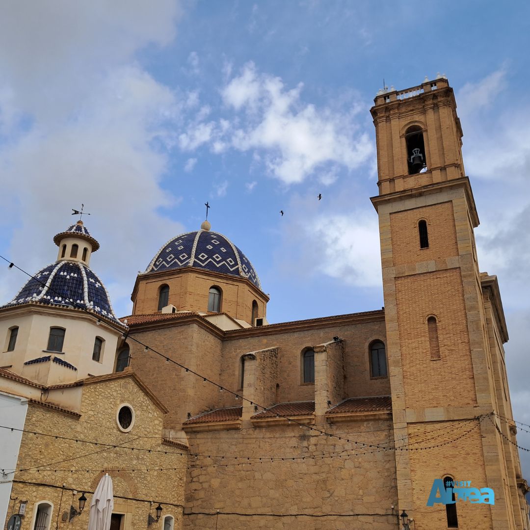 (VAL) Descobreix a Altea: l'Església de La nostra Senyora del Consol . Forma part del BIC “Baluard i Nucli renaixentista d’Altea”.   (CAS) Descubre en Altea: la Iglesia de Nuestra Señora del Consuelo. Forma parte del histórico BIC “Baluard i Nucli renaixentista d’Altea”