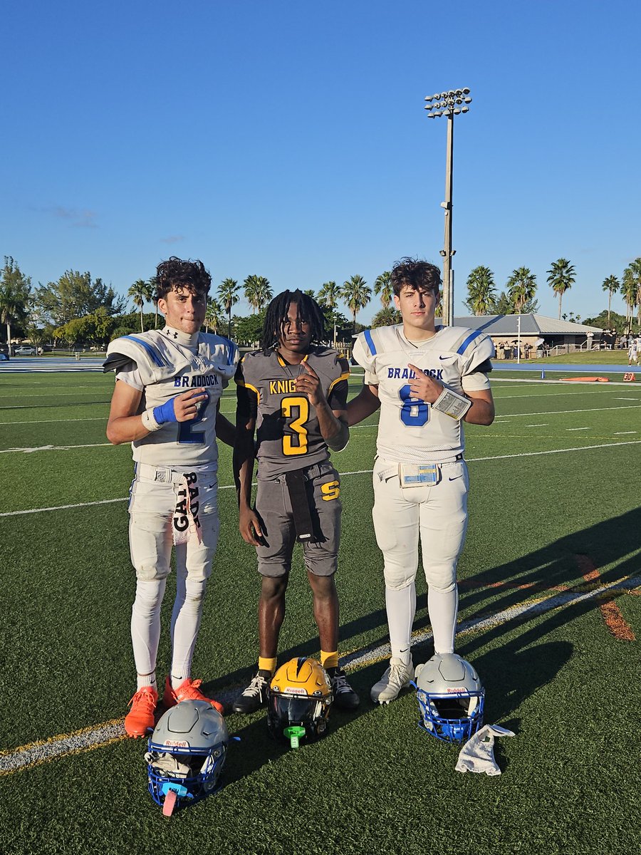 Qb_chris_8's tweet image. Great win against Sunset!
We're the #1 seed and South division Championship!
@BackRoadRecruit @sixstarfootball @BraddockBulldog @larryblustein @CoachTrevino_ @WIUFootball @UNCP_Football @QBHitList @MaxPreps @PrepRedzoneFL @BigFaceSportss @coach_cristobal @Elite11 @FIUFBRecruiting…