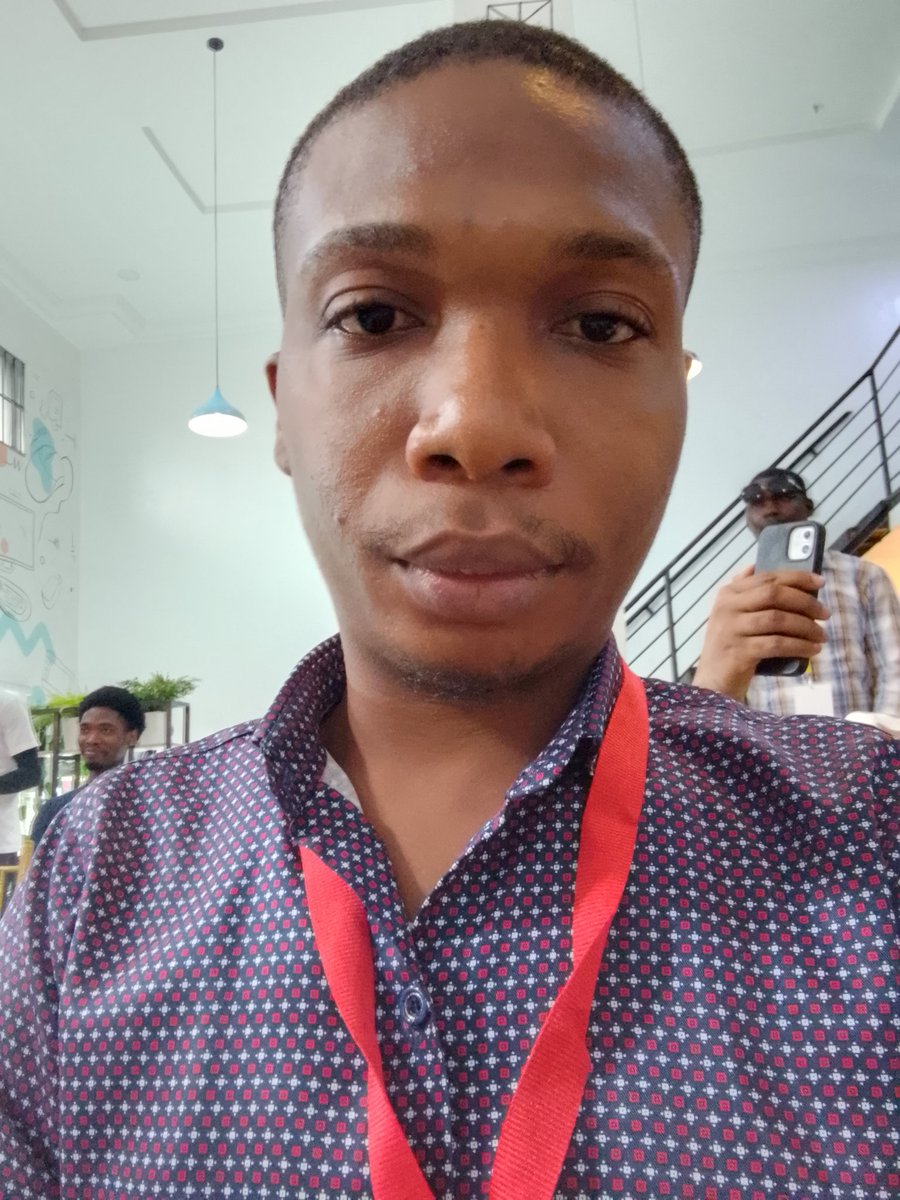 Billionaire UX writer tweet media