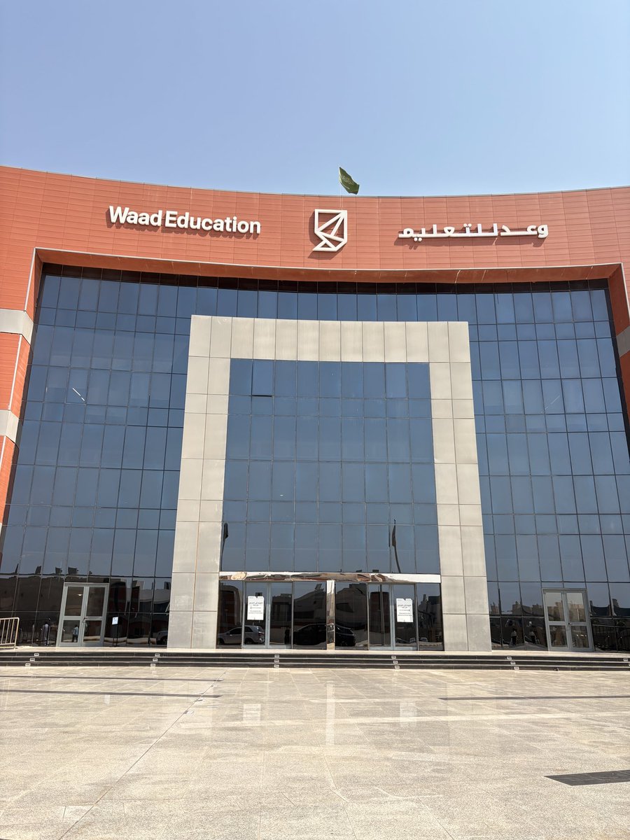 ceocoder5's tweet image. معرض الأولمبياد الوطني للإبداع العلمي💡🌟