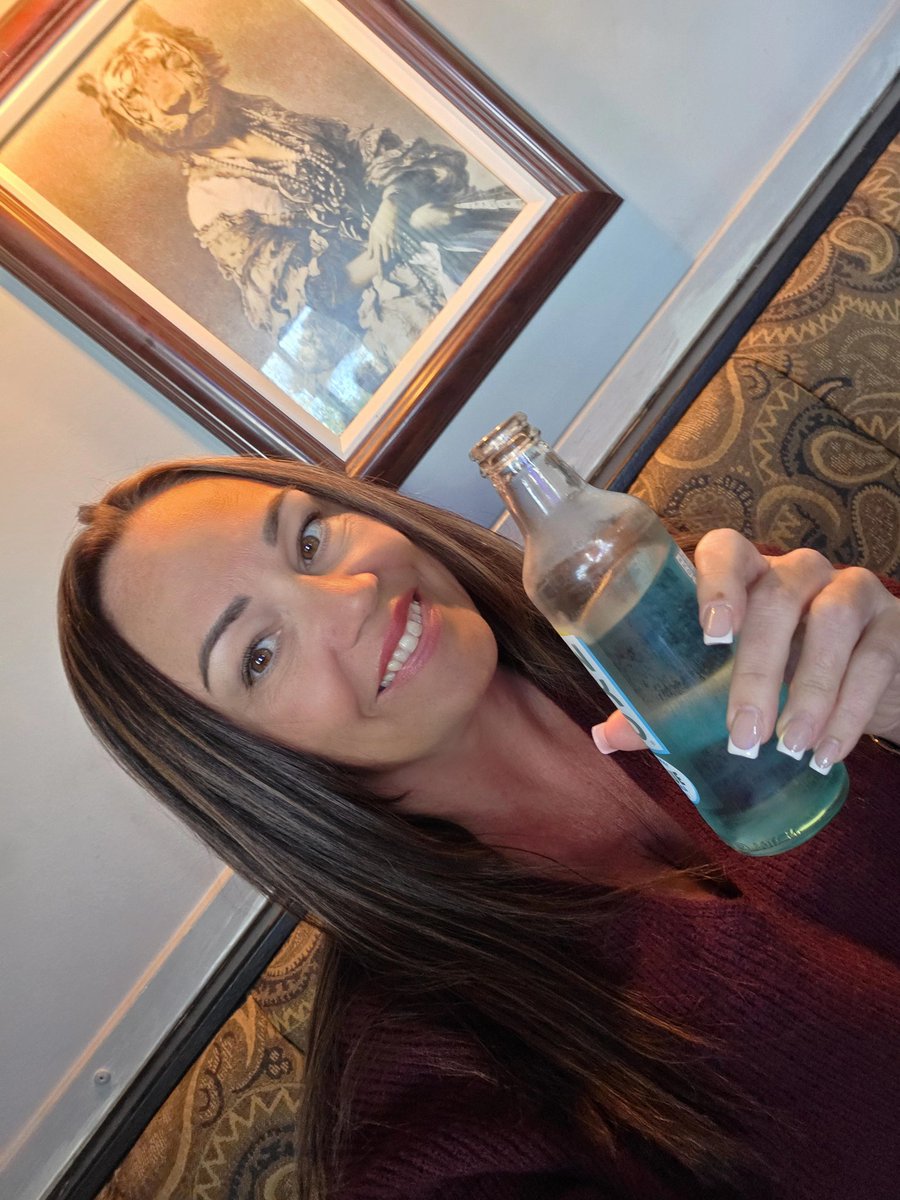 MissEl🦉 (Becs) tweet media