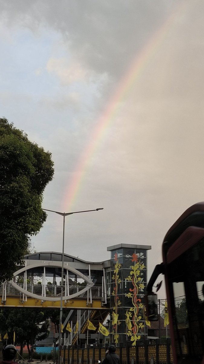 Linimata's tweet image. Masih ada harapan untuk orang2 yang berani.