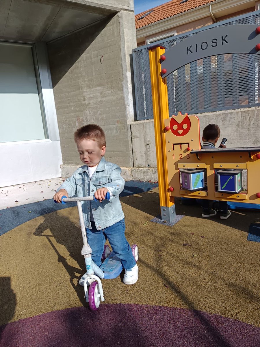 Primeros juegos en el aula de 2 años, Los Unicornios. #yosoydelelvira #megustamicole #puedescontarconmigo