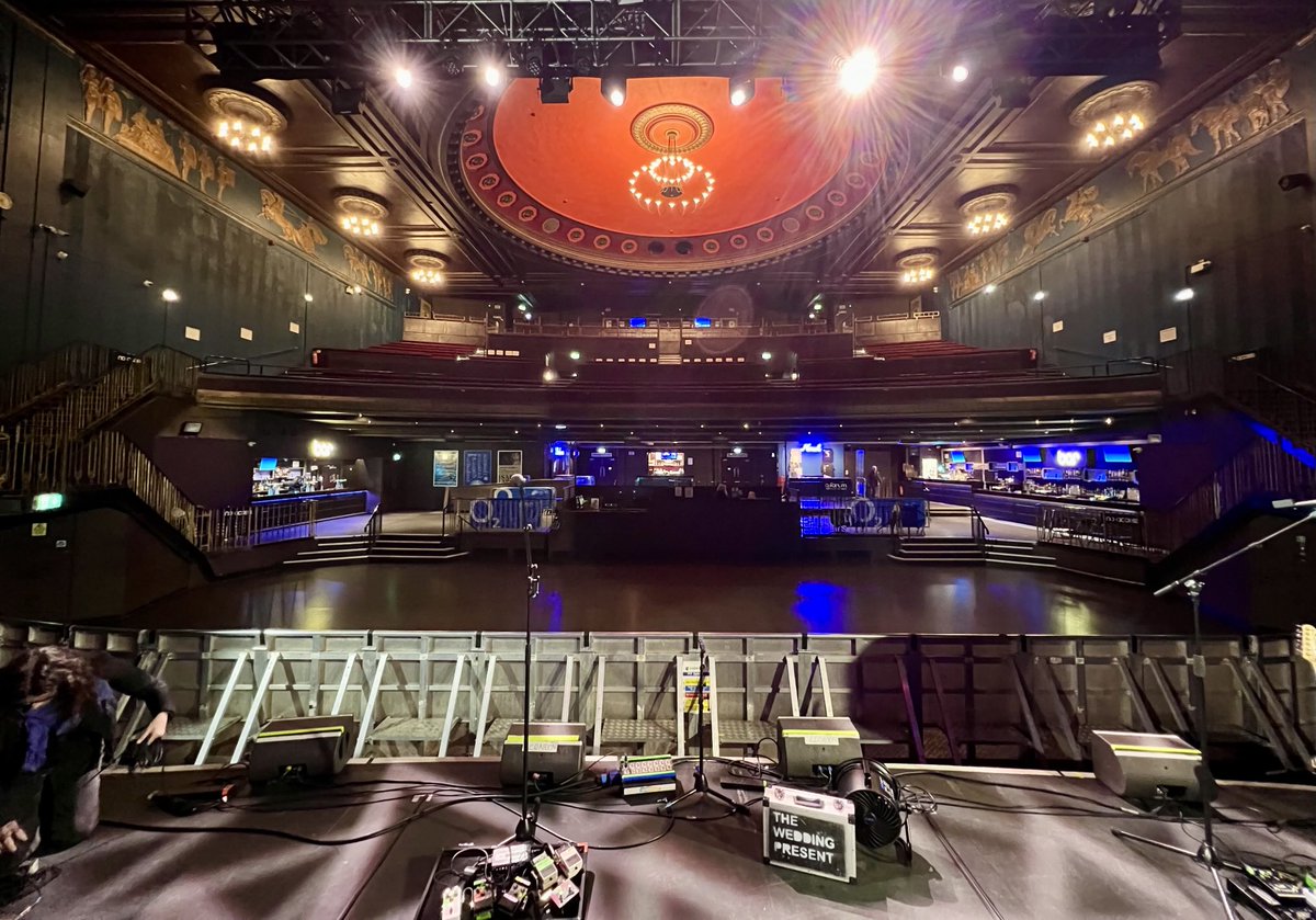 The Wedding Present have returned to London. Tonight, our 40th anniversary tour has brought us to the O2 Forum in Kentish Town where we’ll be playing with Mozart Estate and Belle And Chain. Doors are at 7. scopitones.co.uk/forthcomingcon…