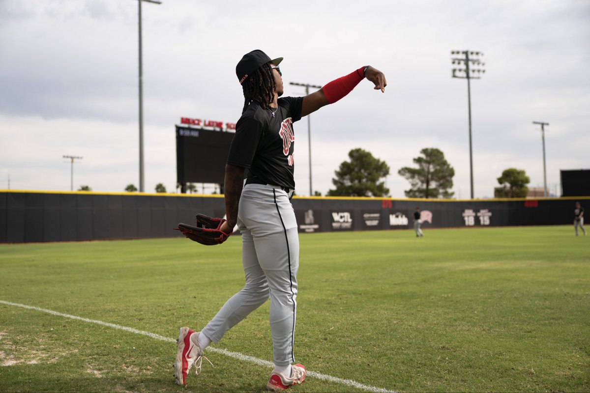 Doubleheader road action today for our fall opener beginning at 12 pm against Cal State Fullerton 😎🤟

#BEaREBEL