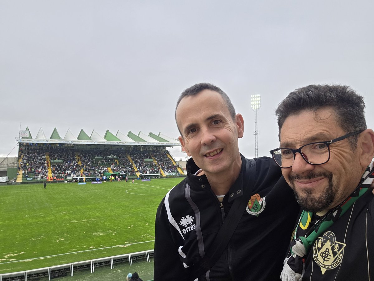 Ya estamos en el templo Avanti decano <a href="/CPCacerenoSAD/">CP Cacereño 🟢🐉</a>