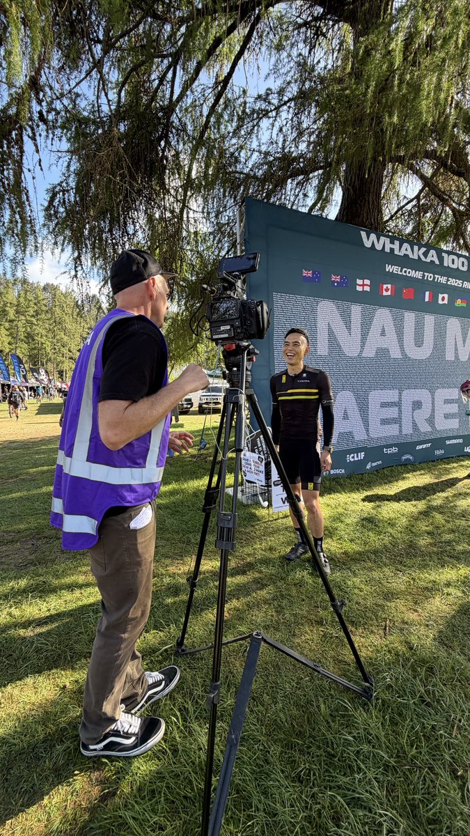 yukimtb's tweet image. 2:30am起床しました。4:30スタート。
今シーズン最後の大冒険行ってきます🔥
写真は昨日のインタビュー風景