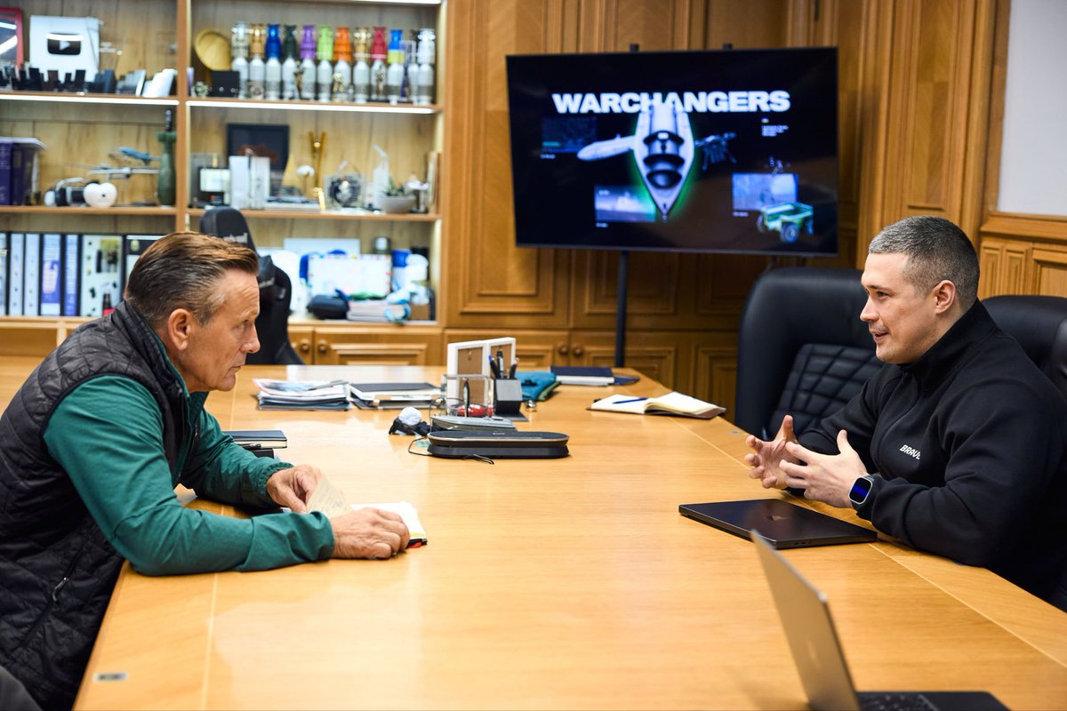 FedorovMykhailo's tweet image. Productive meeting with Peter Boysen, chief of the Royal Danish Army. We discussed modern defense tech and @BRAVE1ua innovations. Next step — applying Ukraine’s experience to partner countries’ defense systems. Grateful to Denmark for its steadfast support.
