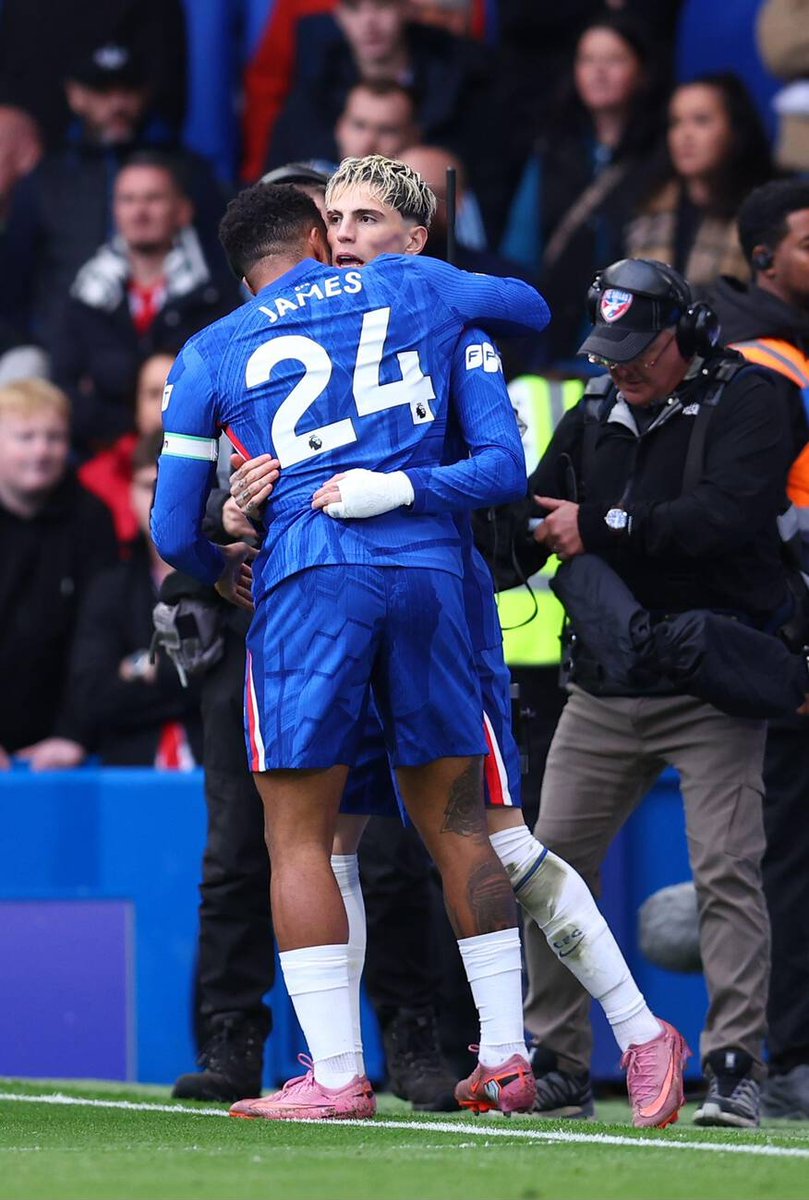 Mohxmmad's tweet image. Garnacho &amp;amp; Captain JAMES 💙