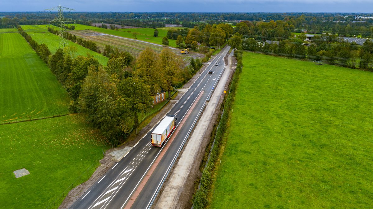 JetzeV's tweet photo. N358 Uterwei. Conform planning weer open voor alle verkeer 🚴‍♂️🚗 na 12-Daagse. 
13-10 t/m 24-10:
Grooot onderhoud N358

#BAMinjouwbuurt #ProvinsjeFryslân #ProvincieFryslân https://t.co/9omEmKM9Ja