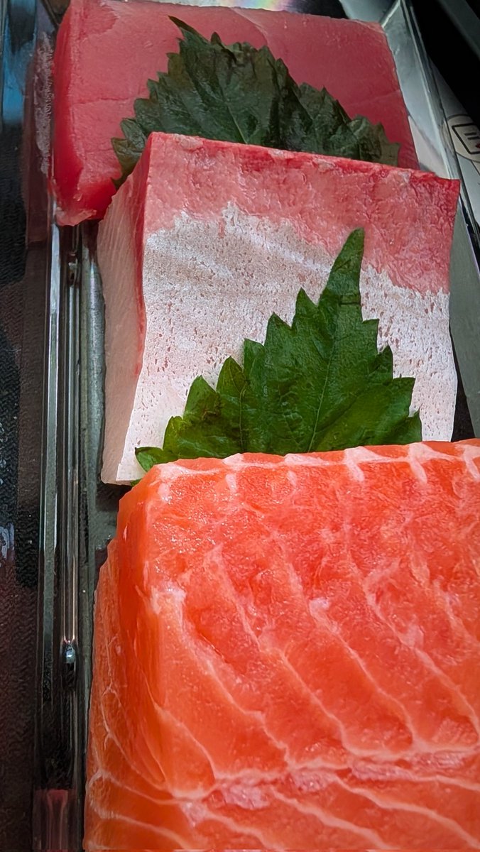 口の中で寿司屋はじめます❗️❗️❗️(´；ω；｀)