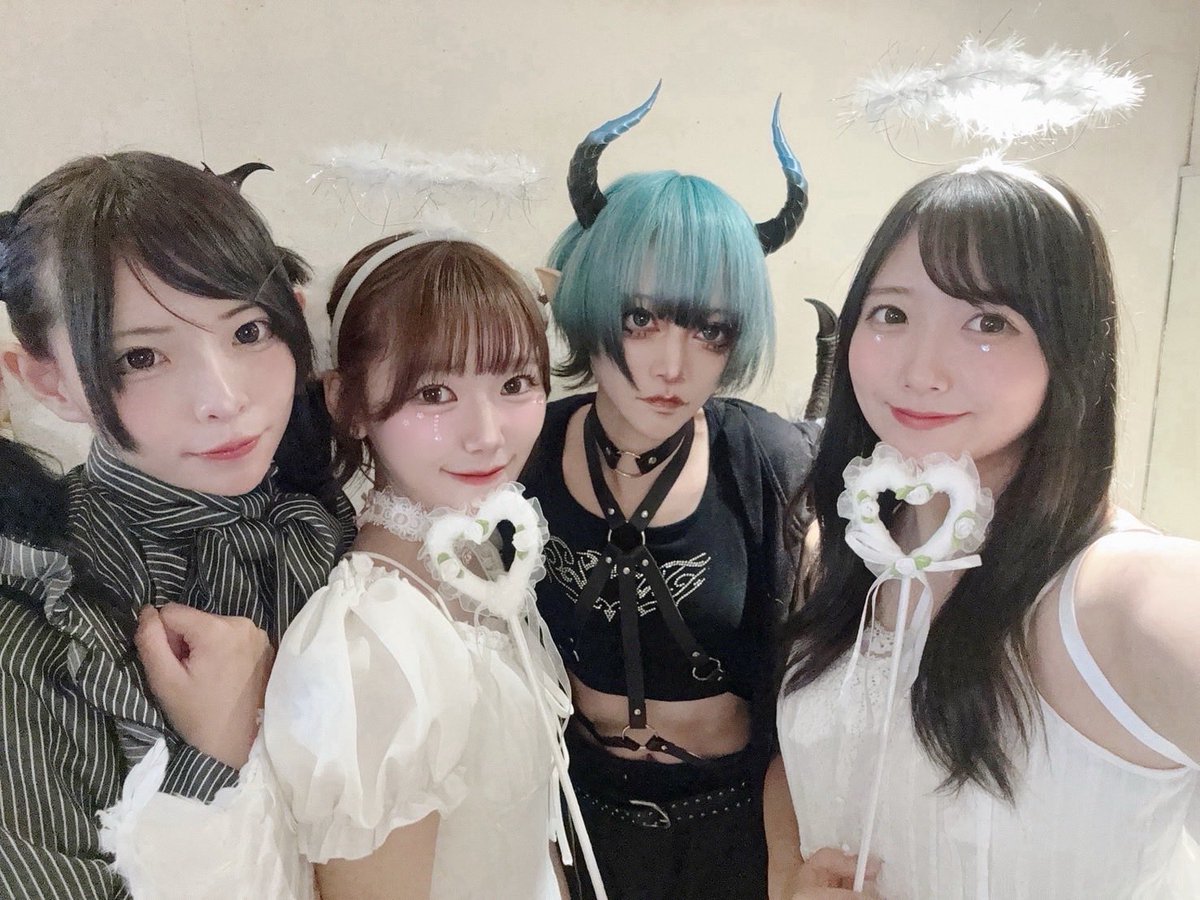 sacred_machina's tweet image. 本日は神聖マキナ初のハロウィンライブでした🎃♡
メンバーで天使と悪魔にわかれてコスプレいかがでしたか?🤍🖤
明日は通常衣装でダンスホール新世紀で20:50~ライブお待ちしてます❣️
ハロウィンコスプレは次は31日です!
(17:00台の予定です🙇🏻♀️)
 #神聖マキナ