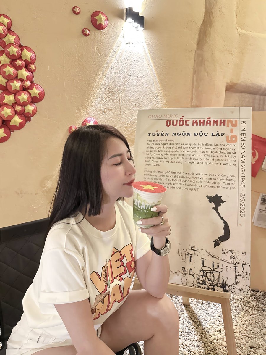 michael_ne18381's tweet image. Cuối tuần dành cho những ai vẫn tin 🌙
Không phải tin vào chart, mà tin vào hành trình dài hơn.
Follow để không đi một mình – vì mỗi cú back đều là năng lượng 💫
#CryptoSoul #WeekendEnergy #BackSupport