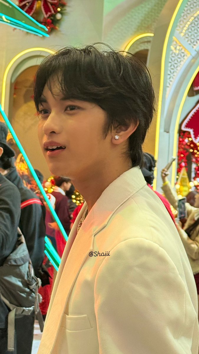 Shaiii_RN's tweet photo. Love u Bunso!🫶

CELEBRATE HOLIDAYS WITH HORI7ON

#HORI7ON 
#호라이즌 
#HORI7ON_MARCUS 
#HORI7on_Marcus 
#HORI7ON_NorthernStarAtSM
@HORI7ONofficial @HORI7ON_twt https://t.co/SS1QWjFU0J