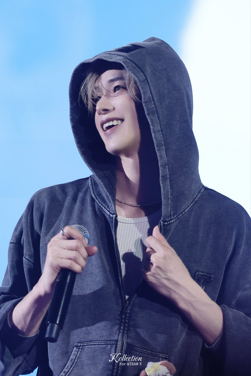 Kollection__'s tweet photo. 251025 Awaken the Bloodline Encore

HD2

#andTEAM_K #ケイくん #케이 #andTEAM #앤팀 https://t.co/pcf5KOxcLC