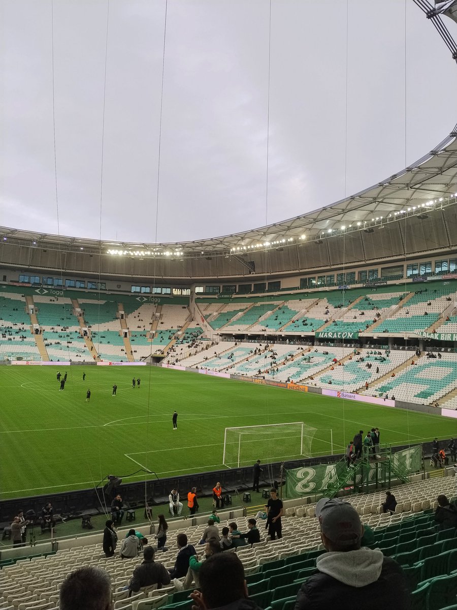 Erkenden yerimizi aldık.