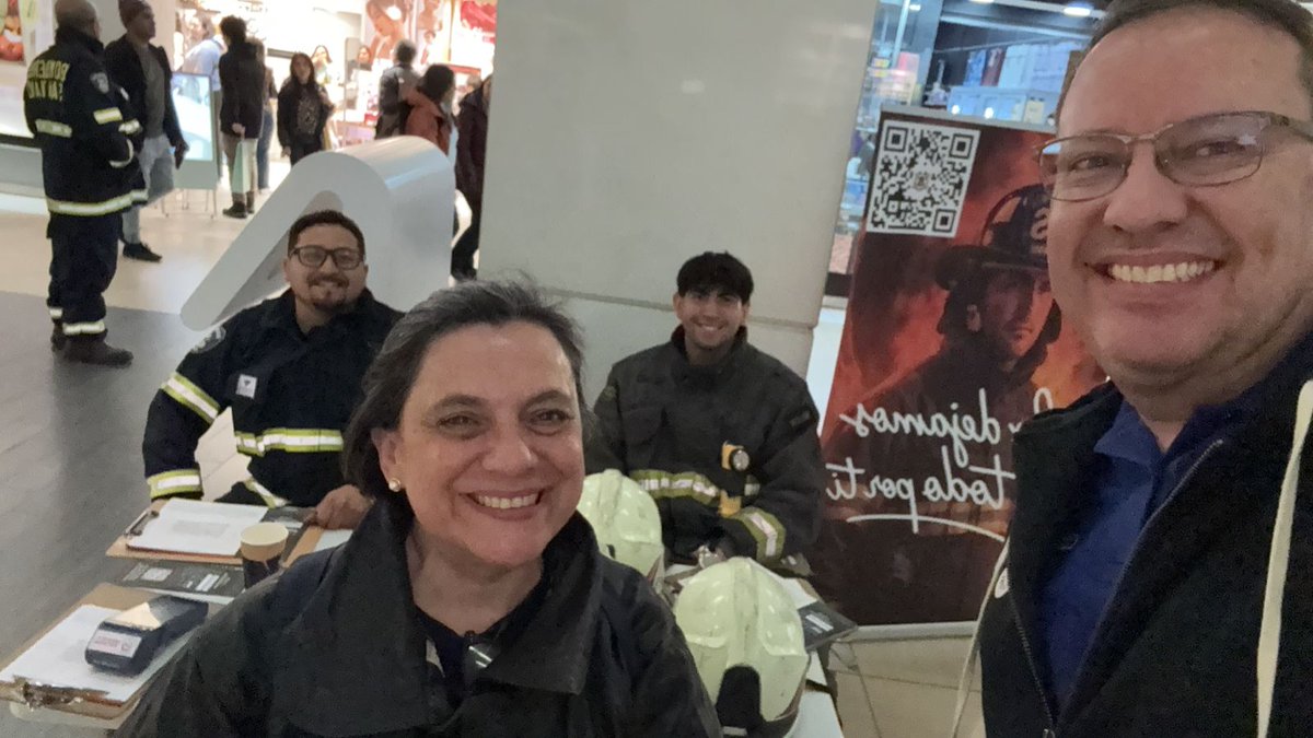 Superintendente Cuerpo de Bomberos de Santiago tweet media