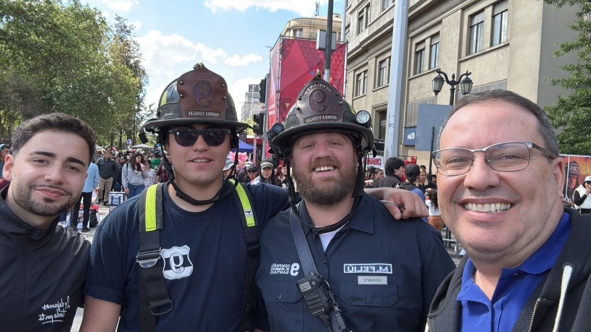 Superintendente Cuerpo de Bomberos de Santiago tweet media