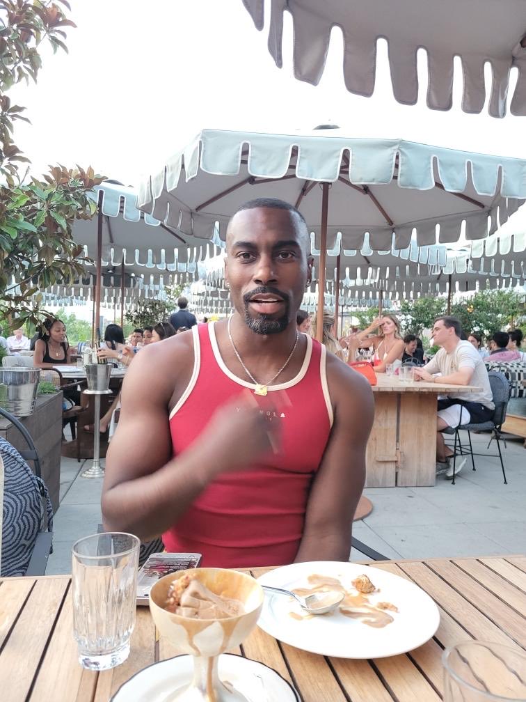 deray's tweet photo. yes to this life. https://t.co/PIBnO2M1oU