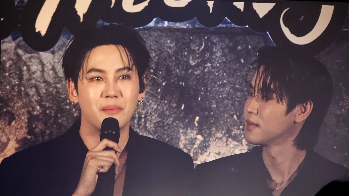 CSCSPP's tweet image. B: Thank you Prem for agreeing to indulge this stubborn old man. It was actually my dream, but Prem said he wasn't interested, but he still agreed. Thank you very much.
P: I'm happy &amp;amp; delighted to be a part of your dream. Don't worry about me. I'm very happy. #RevampSeriesFinalEP