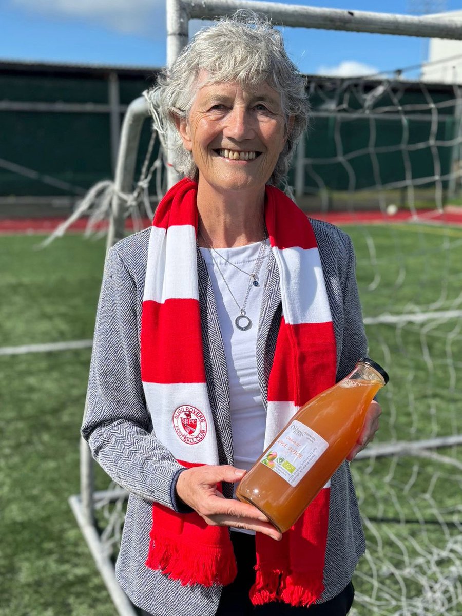 organiccentreie's tweet photo. New president of Ireland Catherine Connolly not only has a fondness for football, she also loves apple juice! Catherine got a bottle of the Organic Centres juice on the campaign trail, saying it wouldn't last long! Congrats. Go hiontach Catherine! #Ireland 
#Aras25 @PresidentIRL https://t.co/MD6HXRVsE3