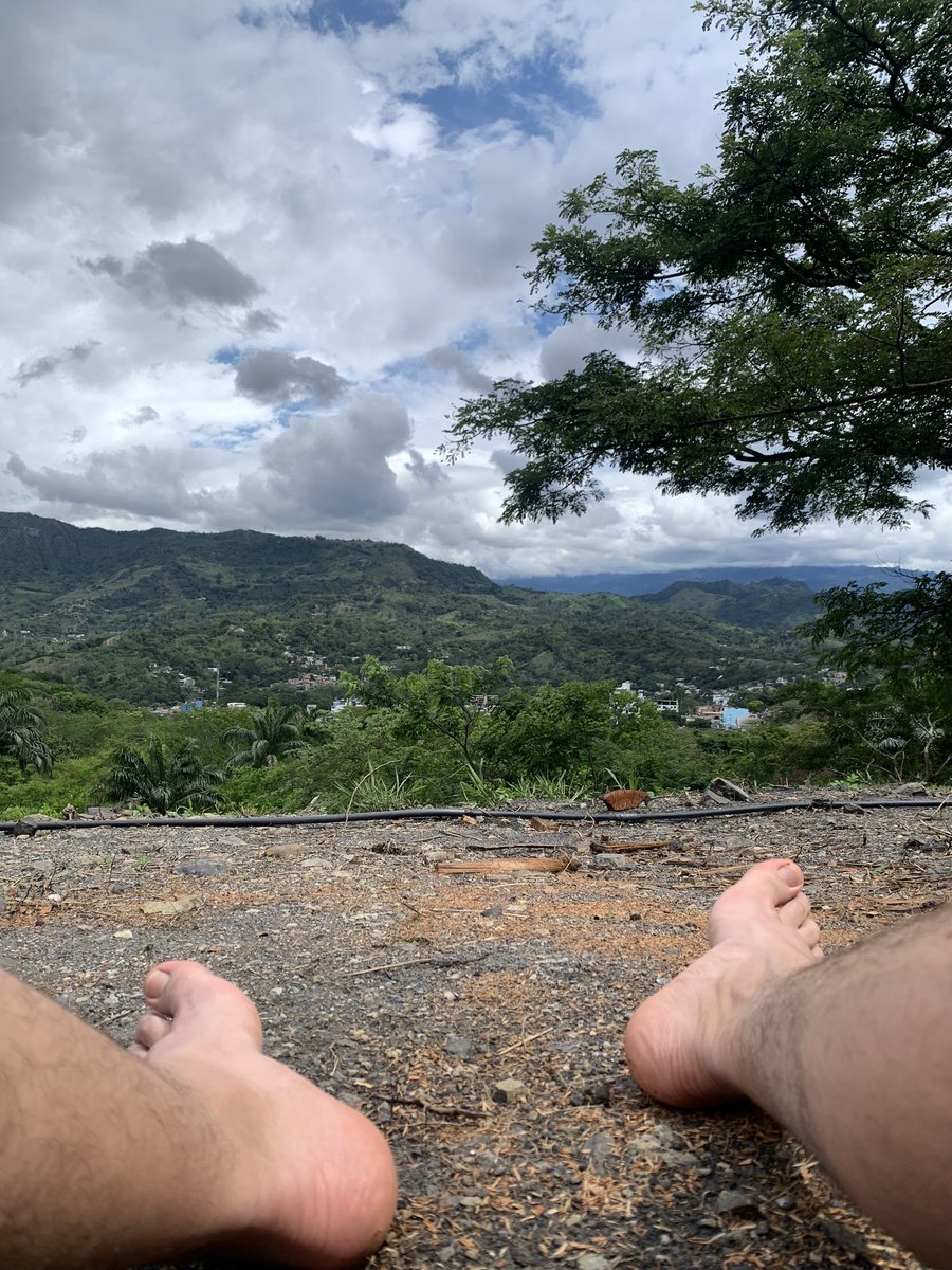 Flacoacm's tweet photo. Escapada al natural…
🦶🏻👣
#patas #pies #piesdehombre #patasdemacho #pataspeludas #feet #feetmale #feetfetısh #feetworshi̇p https://t.co/OODfi1vNUP