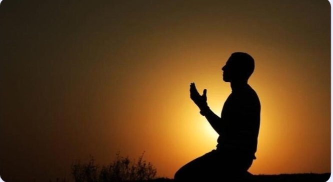 اللهم ان رأيتني أبتعد عنك فردني إليه رداً جميلاً