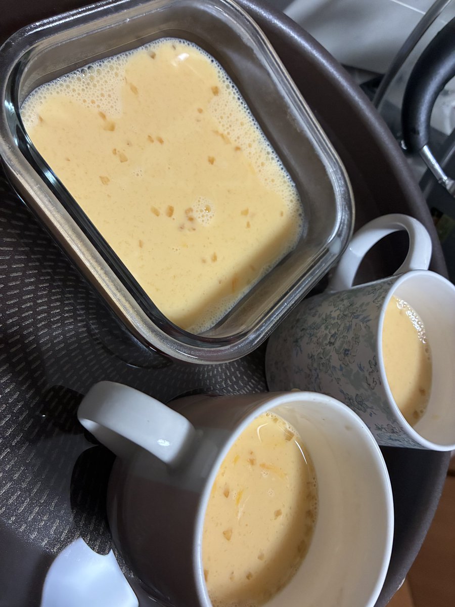 今から焼かれるてきとープリン達🍮