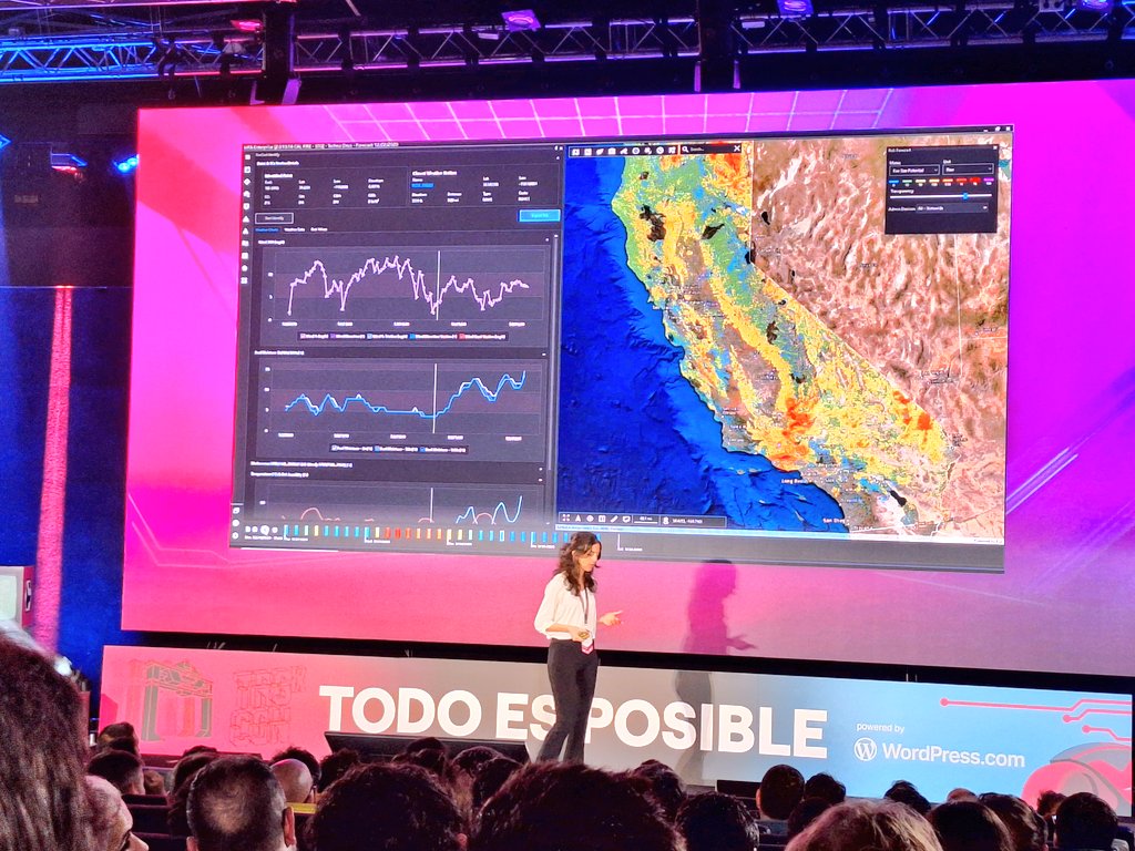 morvader's tweet image. Ayer en la #trgx, Macarena explicó una parte de lo que hacemos en @technosylva y la importancia de la ciencia aplicada a datos para la predicción de incendios.
Si te interesa,  estamos buscando gente technosylva.bamboohr.com/careers
