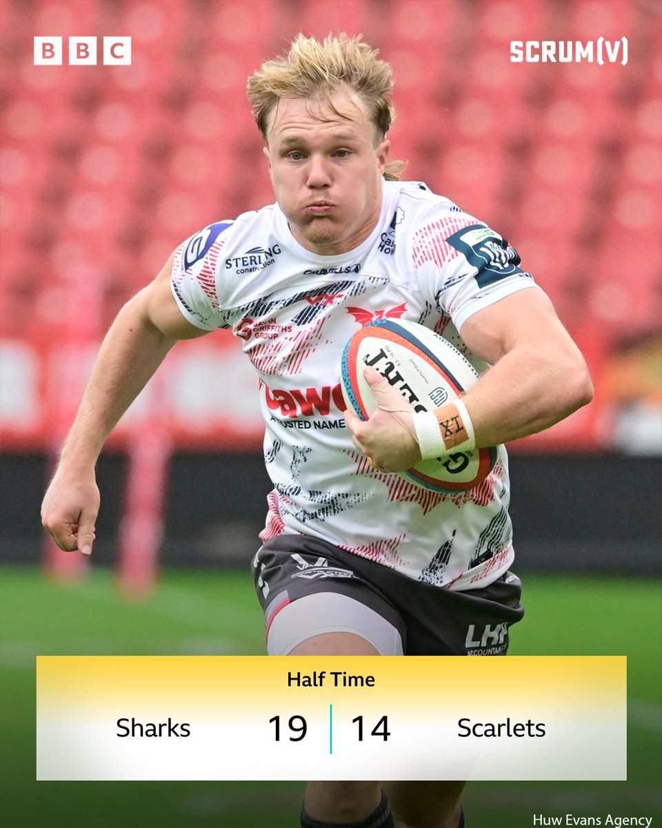 BBCScrumV's tweet photo. Sharks are leading Scarlets at the break 🏉

Listen to updates on @BBCRadioWales 📻

#BBCRugby https://t.co/yKdPj9yyQ5