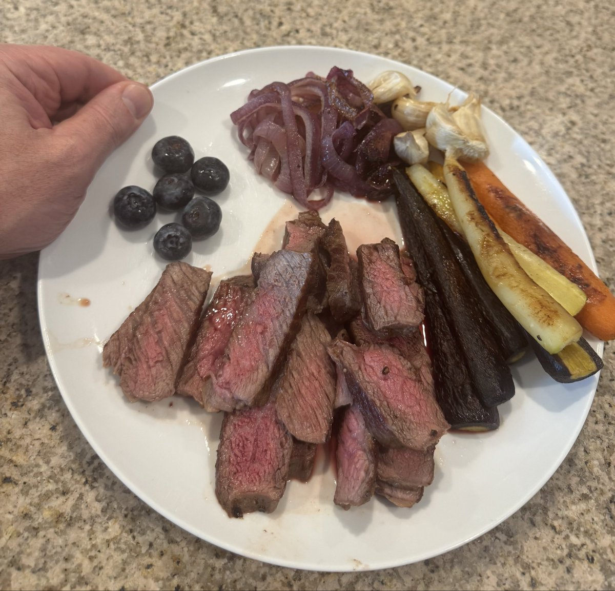 KhunJosh80's tweet photo. 90% of my meals lately look like this. Discipline tastes better than anything else 💯 https://t.co/FDx7jffyq3