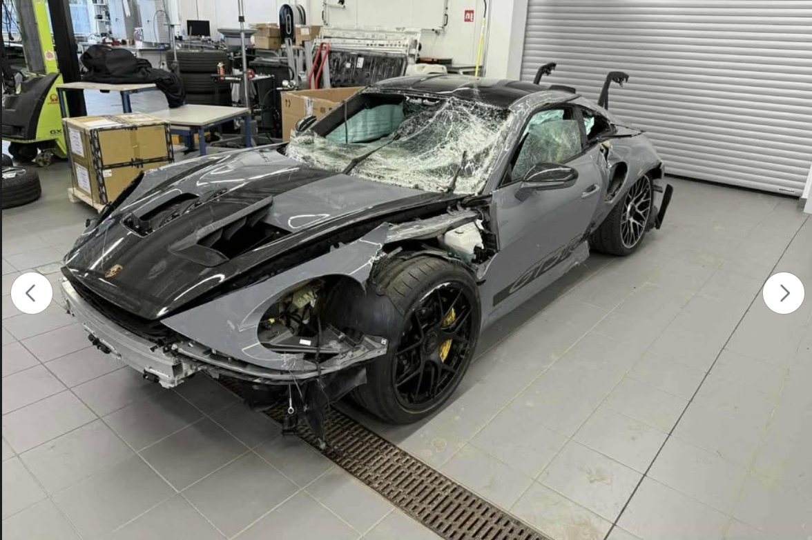 CSflashcards's tweet image. Ropz is selling his 2025 Porsche 992 gt3rs on Marketplace