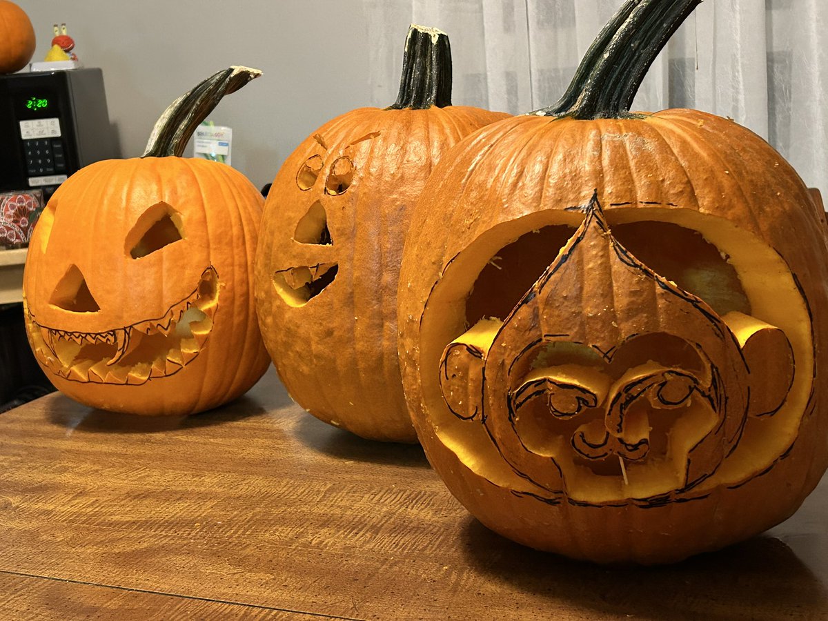_tocsam's tweet photo. #RWLCQ 🎃🦋 https://t.co/4z9Qkzd1aD