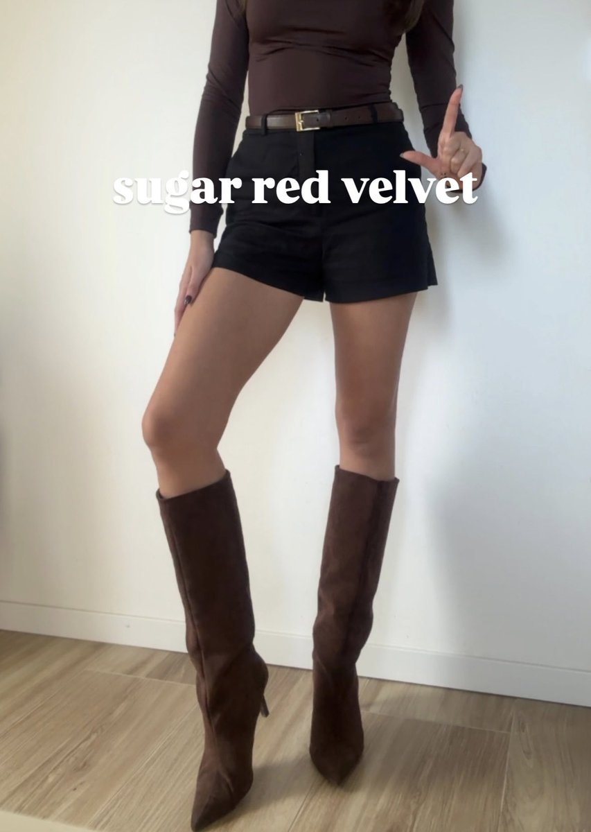 SugarRedVelvet1's tweet photo. Indovina quanto sono lunghe le mie gambe sfigato? Se ci finisci sotto.. ci resti secco. ☠️

@rtfindom @findomitalia @retwitto_findom @guglielmo_rt @findom_rt_slave @brun0parent @rt_feet @marcotitor @findomrt8 #findom #feet @iii9974 #feetslave #boots https://t.co/OzSGS7LG94