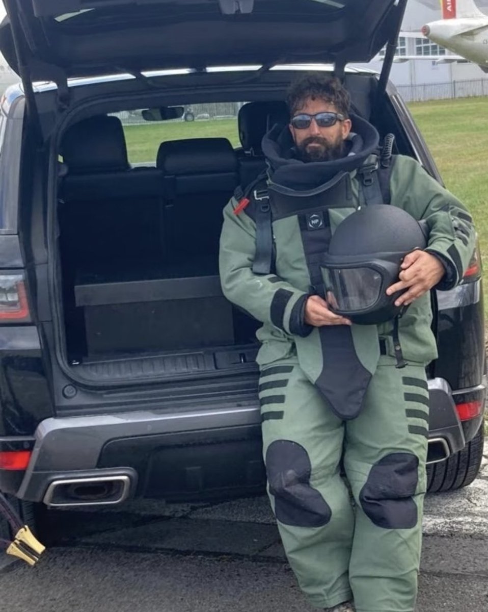 PaulBiddiss's tweet photo. It's been a long ride on this show from season one right through to filming seasons two, three, and four. With our outstanding EOD advisor Joel Snarr leading the way on technical advice and training throughout. 
@ITV
#triggerpoint3
#militaryadvisor https://t.co/AdV1Sg4G8Y