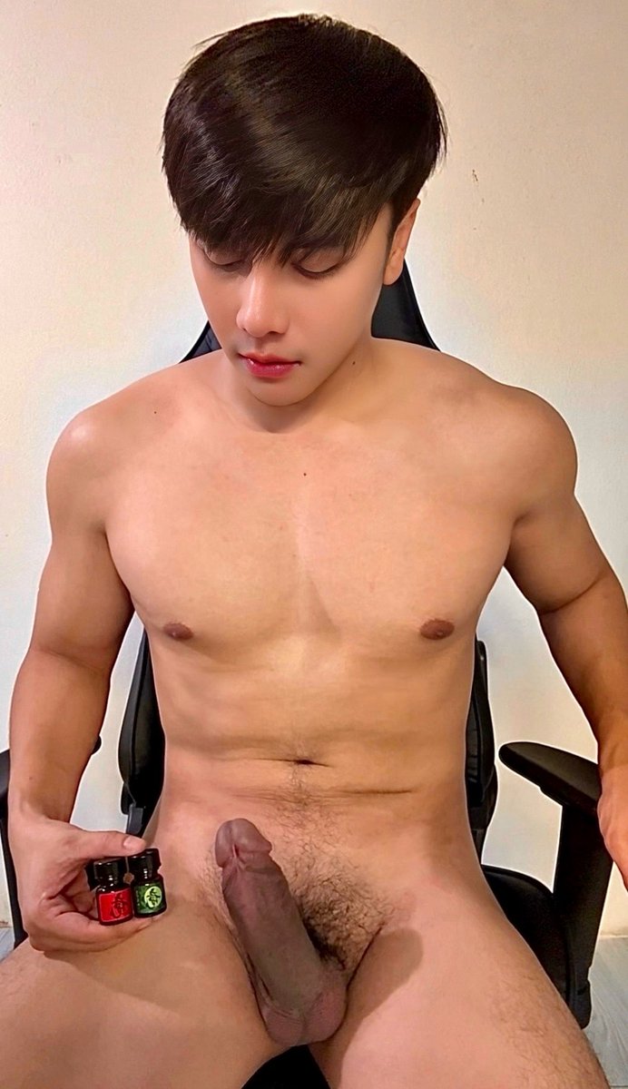 ป๊อป #โอโรชิ Red ตัวหอมสุด มีสารช่วยให้รูคลายไว ขึ้นไว ส่วน Green กลิ้นเหมือนป่าหลังฝนตก ไม่ปวดหัวไม่แสบจมูกครับ

X : <a href="/OrochiPop/">orochi_japan_official</a> 

สั่งซื้อที่ร้านพี่หมอได้เลยงับบ
lin.ee/eZk9oRf
ส่งได้ทั้งแมสในกทม. และพัสดุ

ไอดี @orochi_pop
ลูกค้าเก่าฝากแอดด้วยนะครับ ไลน์ร้านเดิมมีปัญหา