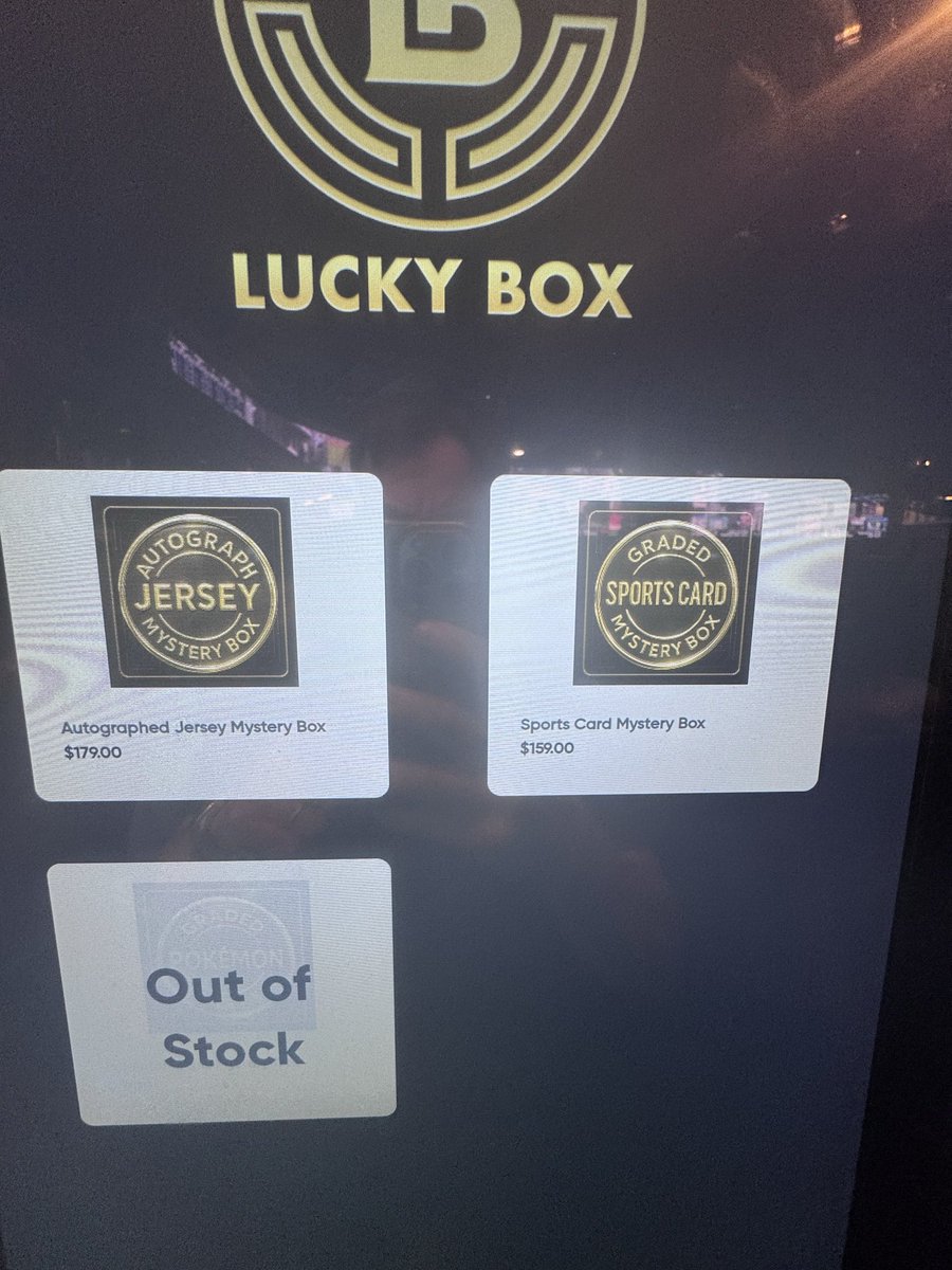 mrandersonofus's tweet photo. @CardPurchaser Pulled this today out of the lucky box vending machine in Las Vegas. Very happy. $172 spent  hit in the thread.. https://t.co/HAjWz7X6tg
