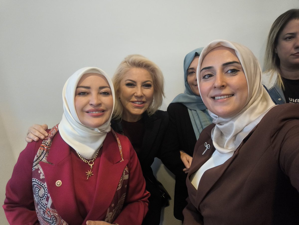 MhgMihrican's tweet photo. TBMM @tbmmkefek Başkanı Sn. @cigdemerdogantr hanımefendiyi, Diyarbakır Milletvekilimiz Sn.@Kepoluasuna ’ın ev sahipliğinde ilimizde ağırladık. Üreten kadınlarmızın sayısını artırmaya yönelik çalşmalarmızı sürdürüyoruz. 🇹🇷  #Diyarbakır #KEFEK
@Akparti 
@tugbaisikercan 
@omer_iler https://t.co/felqfwQD4Z