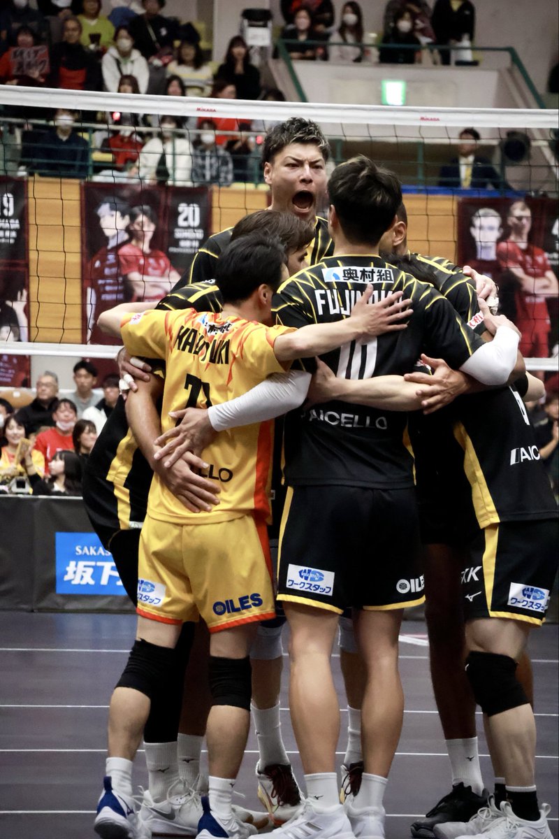 てくと🐝の雰囲気、陽キャの集まりって感じで好きでした😌
なによりけんたろうさんが賑やかすぎる
明日も楽しみ