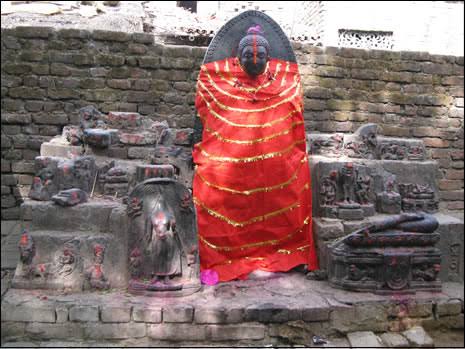 An_Untouchable's tweet photo. If you wrap a sari around Buddha's idol then it becomes hinduism. Therefore Buddhism predates hinduism. https://t.co/IvGz3cjqgx
