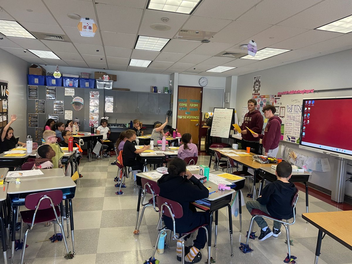 Props to all our High School Helpers this week for teaching our BEEZ how to be safe while tricking or treating next week.  Special thanks for Christina Figueroa (High School English National Honor Society Advisor) for organizing this awesome opportunity!