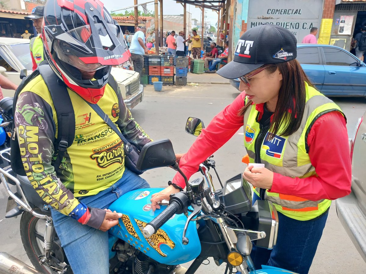 Desde el Centro de Punto Fijo, el INTT,  realiza charlas de concientización a los motorizados, sobre el uso correcto de casco protector, respeto a la señales de tránsito y conducir a una velocidad moderada.